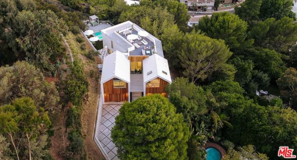 Stunning Luxury Villa in Los Angeles