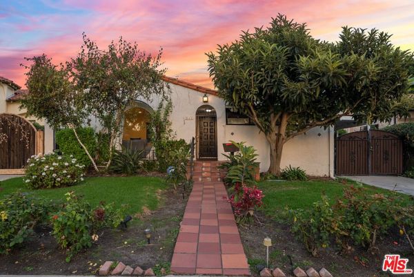 Stunning Oasis at 346 N Flores St in the Heart of Los Angeles