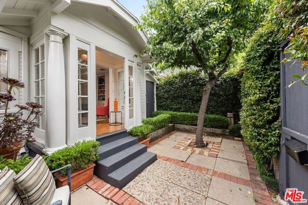 Charming One Bedroom Haven in the Heart of West Hollywood